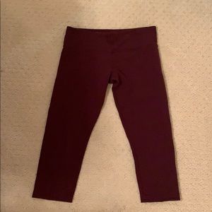 Lululemon Maroon capris